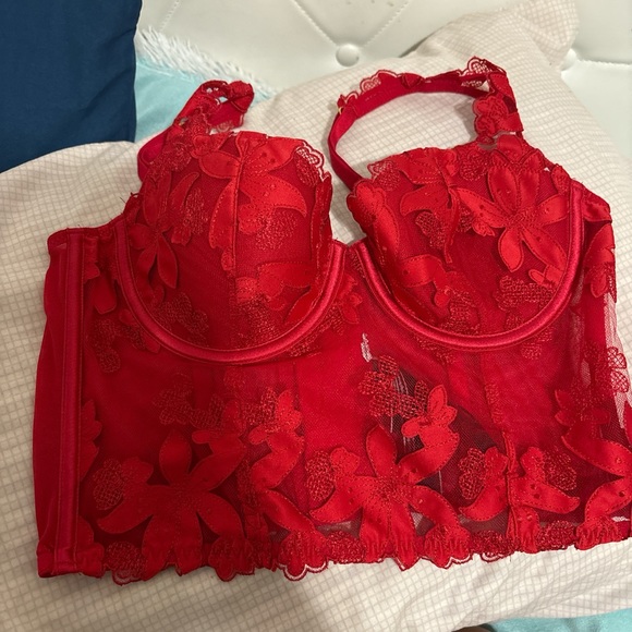 red lace  bra - Picture 1 of 3